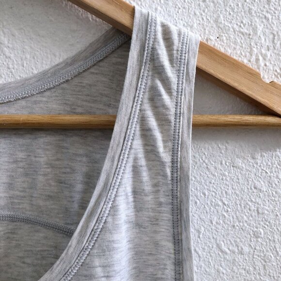 LULULEMON To The Point Tank No Size Tag Check Measurements - Picture 8 of 9